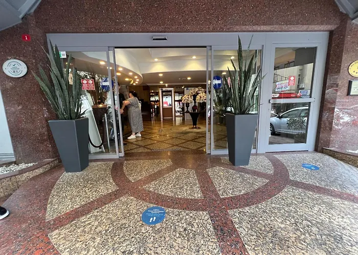 All Seasons Hotel